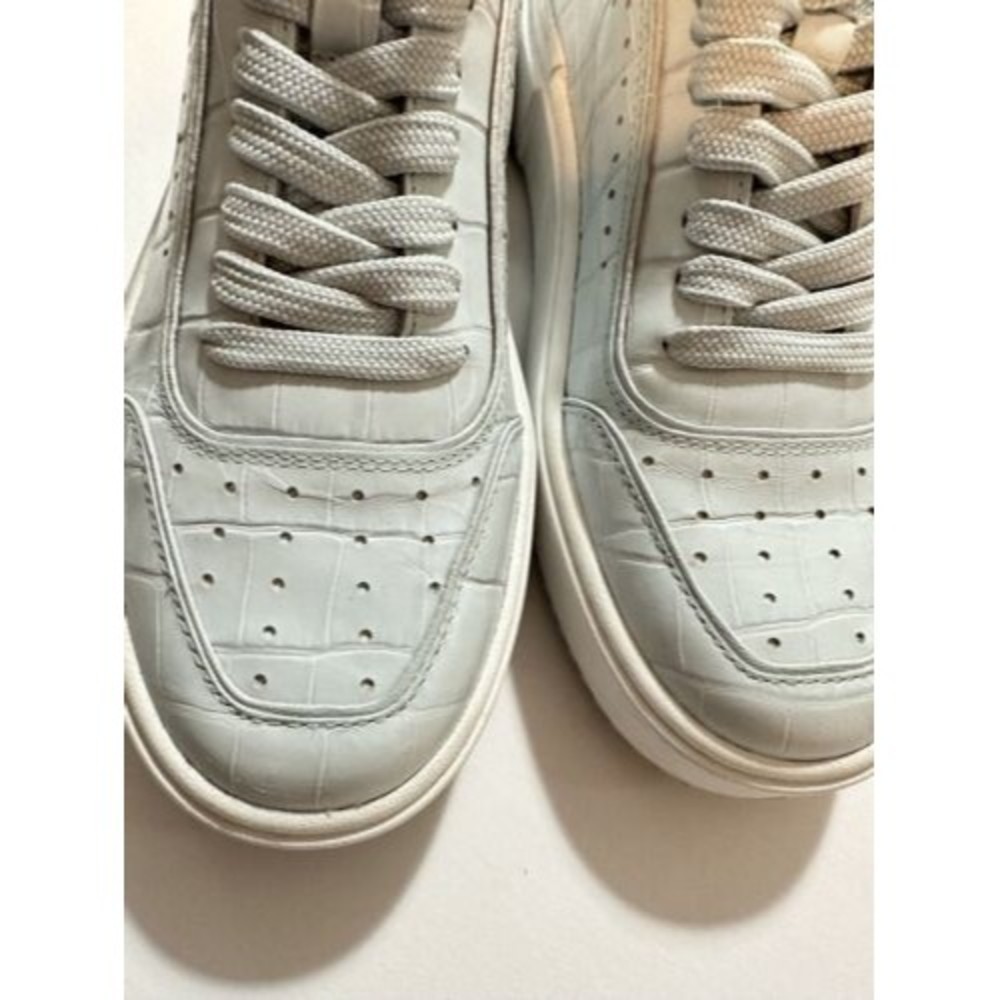 Stuart Weitzman Ryan Croc-Embossed Leather Low - Top Sneaker Light Blue 6 - Picture 6 of 11